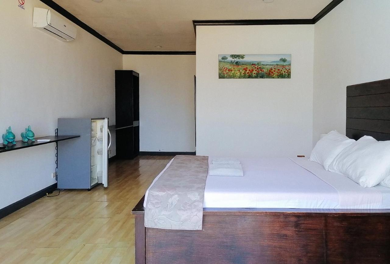 Reddoorz Cebu Club Fort Med Inc Boljoon Eksteriør bilde