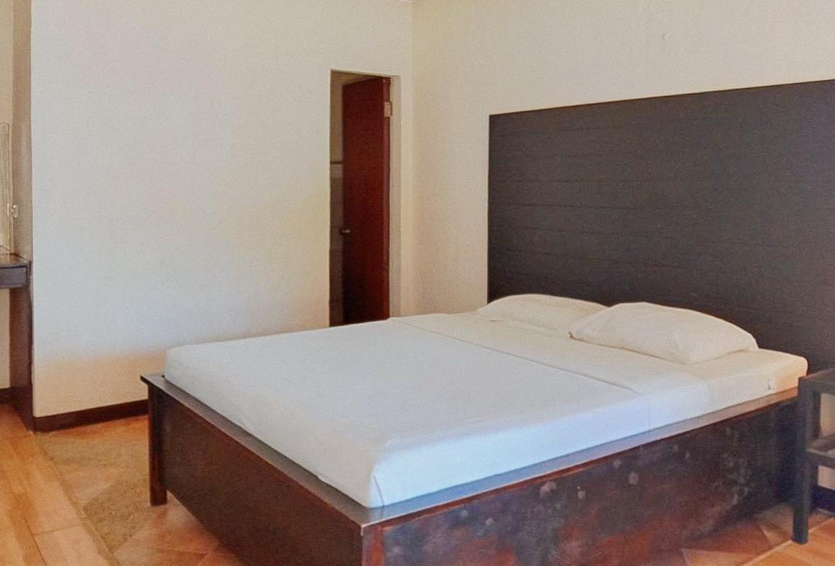 Reddoorz Cebu Club Fort Med Inc Boljoon Eksteriør bilde